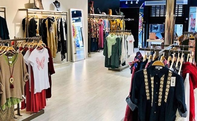 franquicia kira moda 3